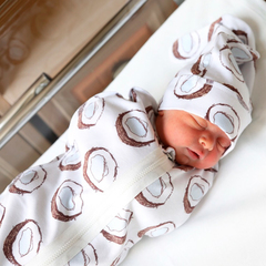 Пеленальный кокон и шапочка Mjölk Кокосы