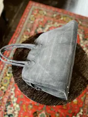 Женская большая сумка из натуральной замши серого цвета