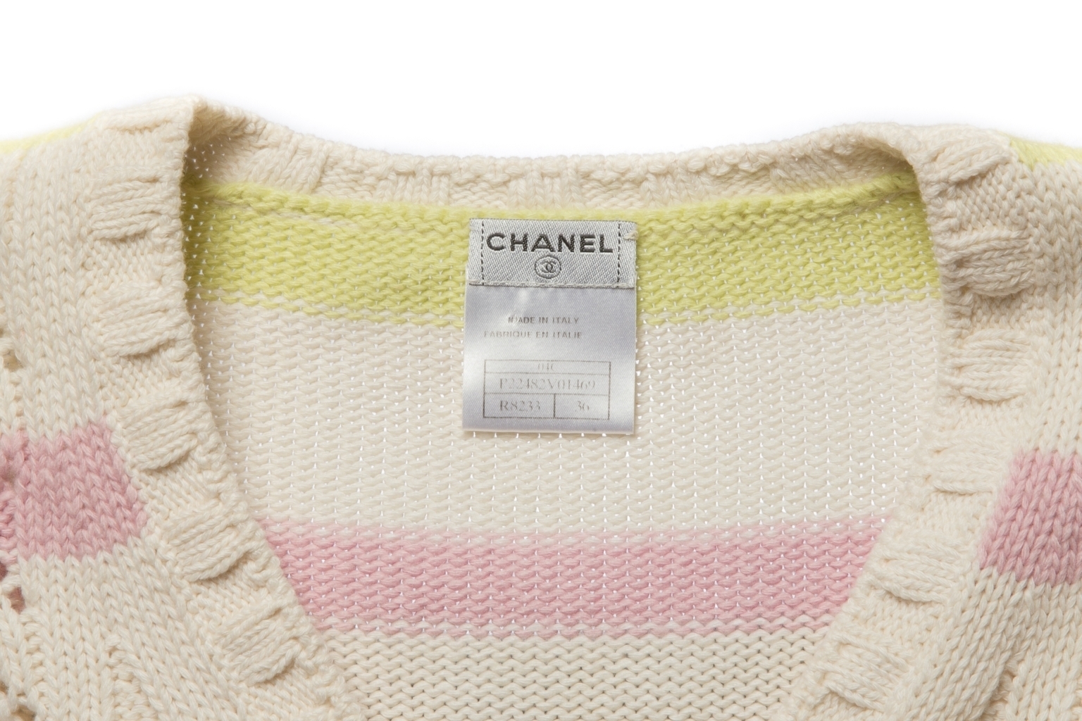 Красивый кашемировый свитер от Chanel, 36 размер.