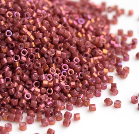 DB-1016 Бисер цилиндрический Миюки делика 11/0 /Miyuki delica 11/0 Metallic Iris Rhubarb Gold
