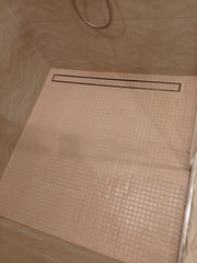 Изготовление и облицовка душевых поддонов