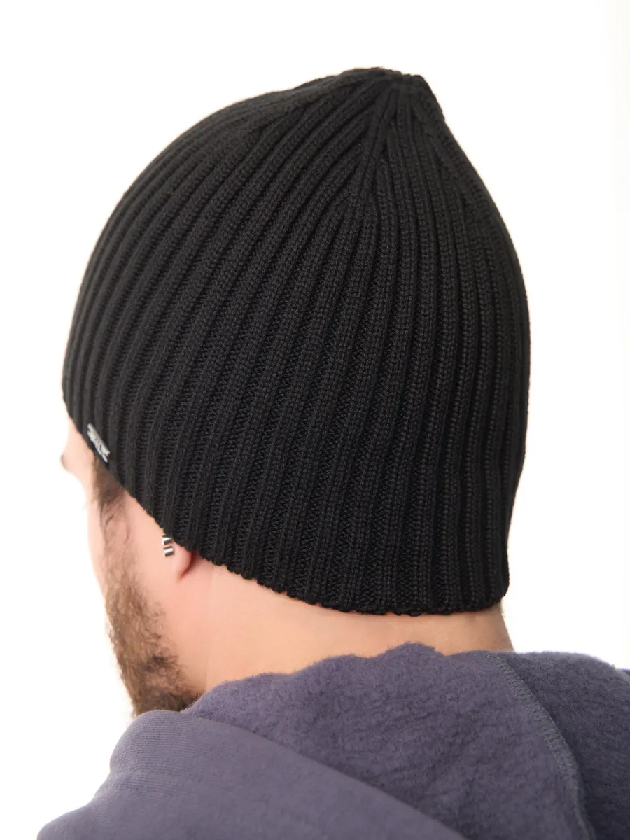 Шапка осенняя бини вязаная