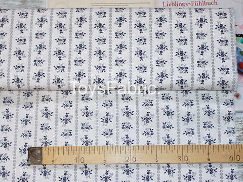 Ткань чешский хлопок Ч08 Синие цветы на белом (75х50см)