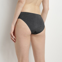 Трусы-слипы женские с бесшовной обработкой краев DIM 07YG