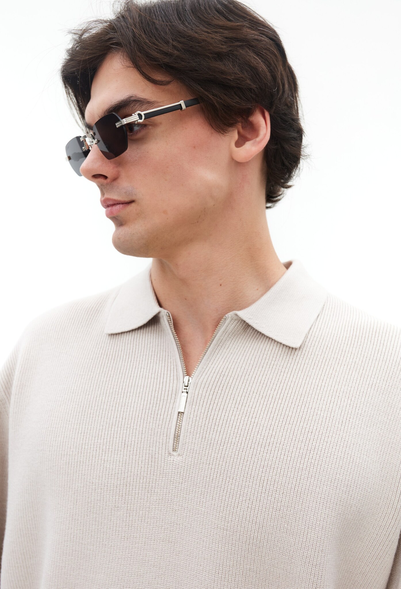 Бежевый джемпер LAINE с воротником-поло на молнии