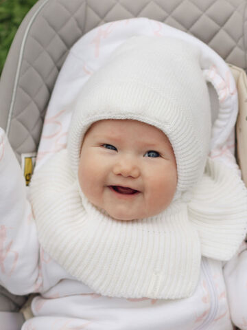 Шапка с манишкой (Капор)