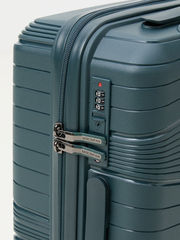 Чемодан MIRONPAN полипропилен Зеленый Малахит (S + ) 58х39х22 см/2,6 кг/48 л (распродажа)1