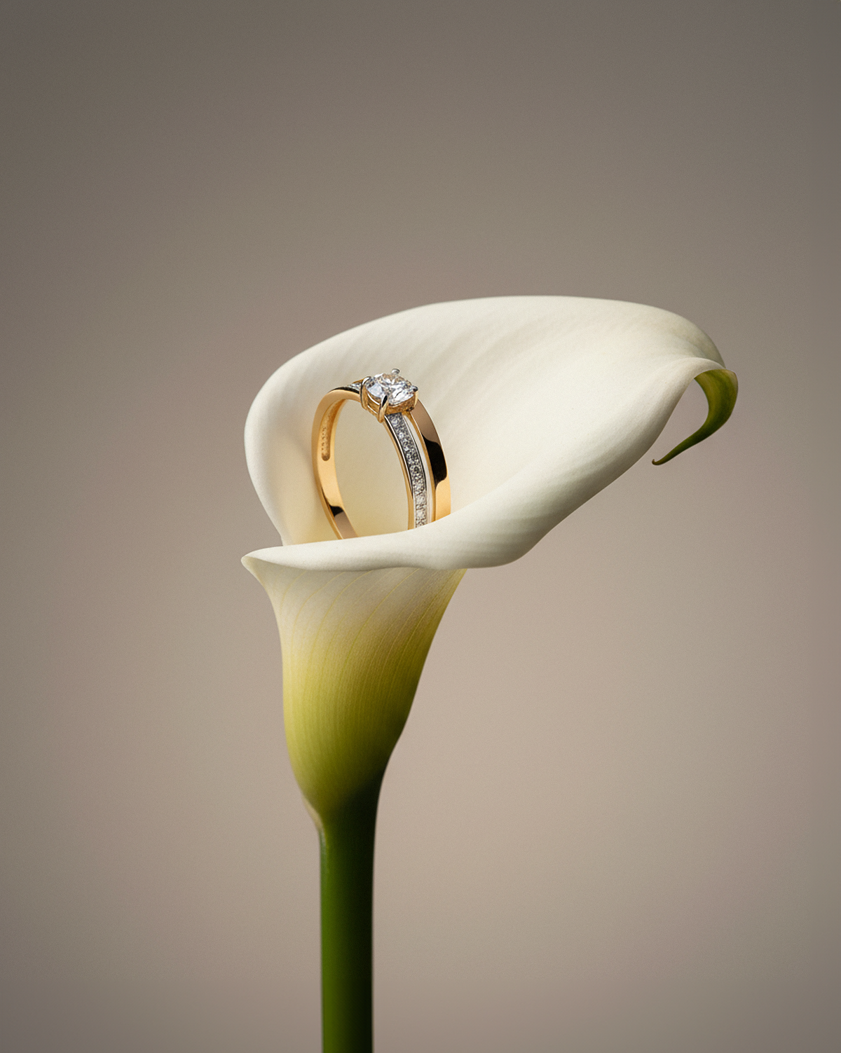 Кольцо из золота с фианитом, 51-110-00285-1