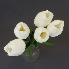 Тюльпаны искусственные для декора, реалистичные как живые, Белые, латексные (силиконовые),  34 см, букет из 5 штук.