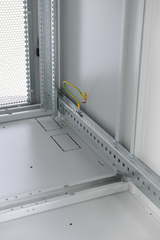 Шкаф серверный напольный 33U (600 × 1200) дверь перфорированная 2 шт.