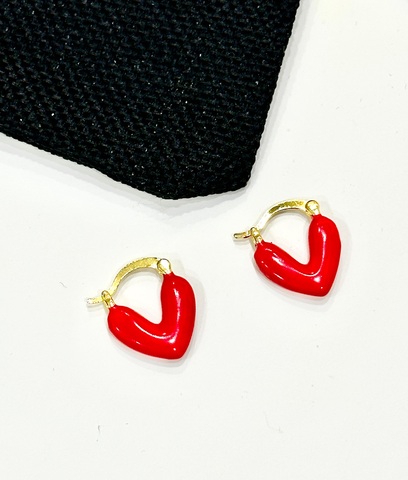 Серьги минисердечки с красной эмалью