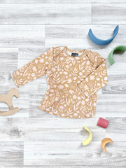 Футболка с длинным рукавом Mjölk Caramel Flowers
