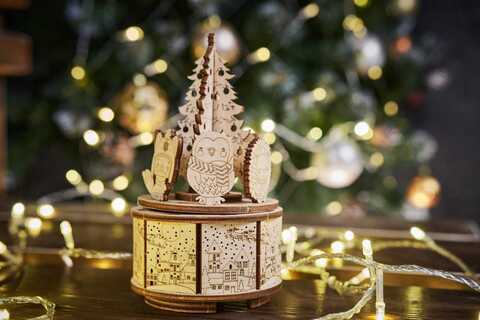 Рождественский танец - Музыкальная шкатулка от WoodTrick - Сборная механическая модель новогодней карусели - деревянный конструктор, 3D пазл