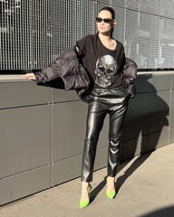 Брюки из экокожи на резинке