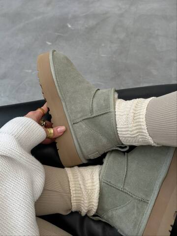 UGG mini