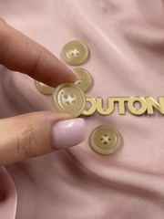 Пуговицы Барб. бежевые (песочные) со светлыми прожилками в центре