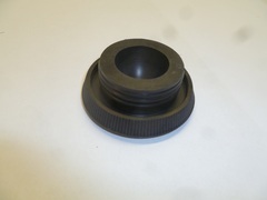 Пробка маслозаливной горловины крышки клапанов KM376AG/Refueling port cap