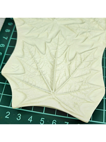 Молд пластиковый+Вайнер силиконовый листики клена 3шт