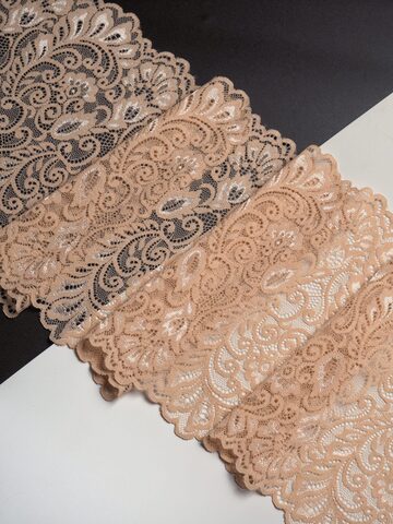 Эластичное кружево бежевое ширина 19 см