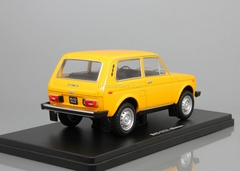 VAZ-2121 Niva yellow 1:24 Legendary Soviet cars Hachette #5