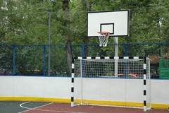 Стойка баскетбольная Г-обр уличная бетонируемая вынос 1.2 м (щит 1800х1050мм антивандальный металлический, +кольцо,+сетка)