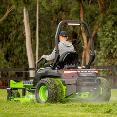 Райдер садовый ZTC152 82V (152 см) Zero Turn аккумуляторный c нулевым радиусом разворота, с АКБ 304 Ач / 24 кВтч