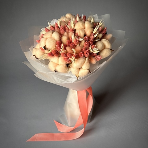 «Моя зефирка» - букет из стабилизированных цветов и сухоцветов