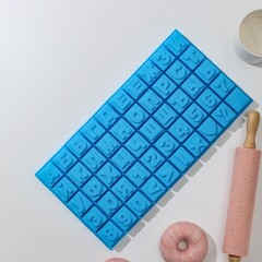 Форма силиконовая  «Алфавит и цифры», 50 ячеек, 35х18,5х2 см, цвет МИКС