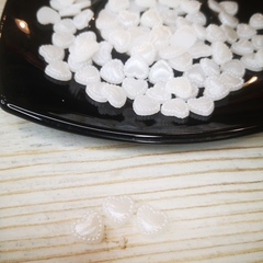 Полубусины  сердечко белый перламутр, 10мм  (100шт)