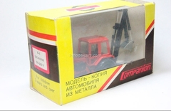 MTZ-82 EO-2621V excavator Kompanion 1:43