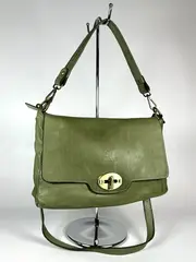 Женская наплечная сумка из натуральной винтажной кожи оливкового цвета