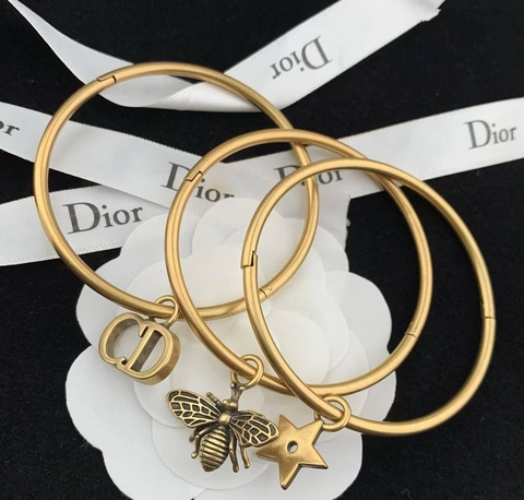 Сет из трех браслетов CDior с подвесками, цвет винтажная бронза