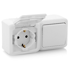 Блок ОП выключатель + розетка с заземл. защ. шторки IP44 Quteo бел. Leg 782318