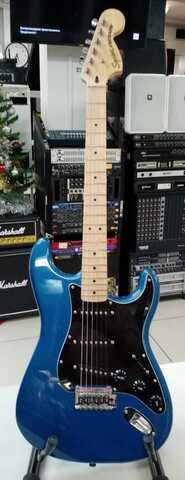 FENDER SQUIER Affinity Stratocaster MN LPB