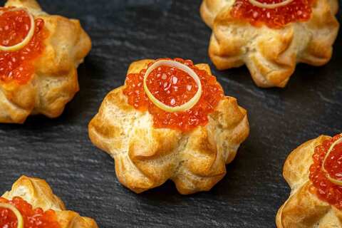 Профитроли с зеленым маслом, 10 шт.