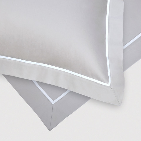 Постельное белье 2 спальное евро Сlaire&Caroll George серое с белым кантом