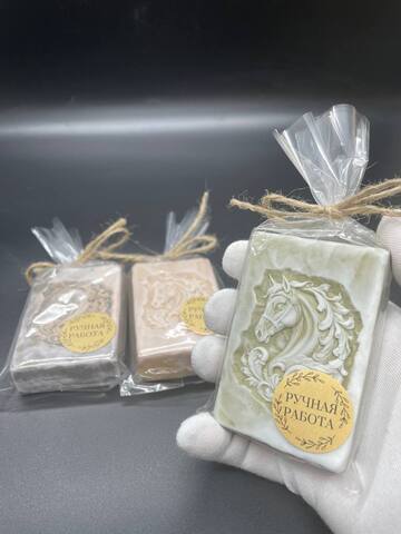 Ароматическое мыло ручной работы гравировка коня
