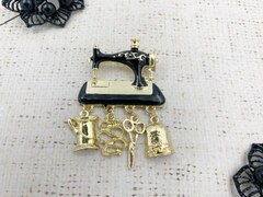 Брошь, р. 4х3 см