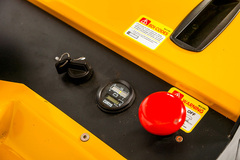 Штабелер самоходный электрический ES20D4 (2,0 т 4 м 24В/210Ач)