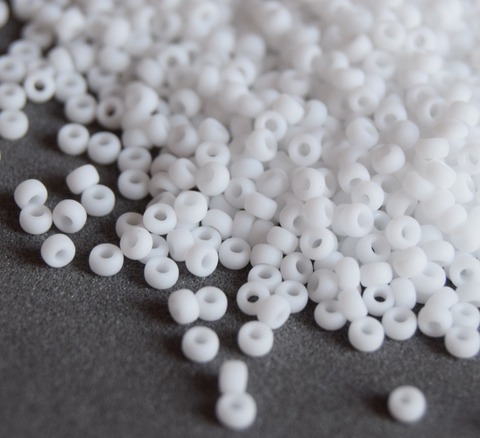 RR-0402F White Opaque Matted