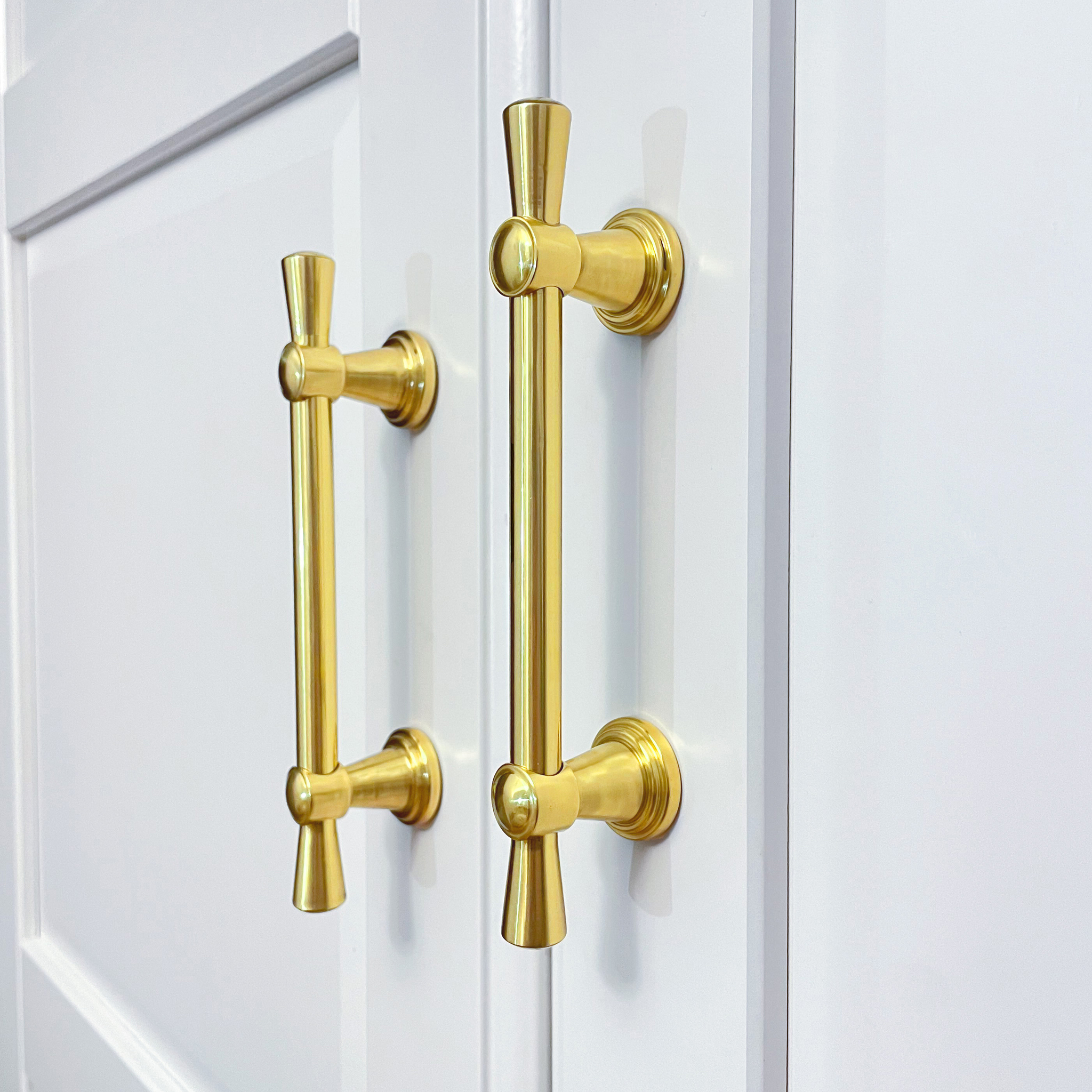 Каталог Скоба Wisteria ( Polished Brass) вентели_plb_на_фасаде_полир_золото_квадрат.jpg