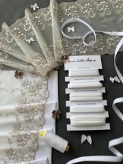 Вышивка на сетке молочная 21 см