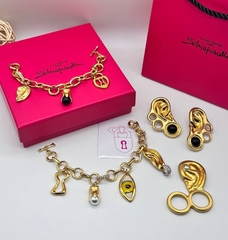 Браслет - цепь SCHIAPARELLI с подвесками из латуни в позолоте lux