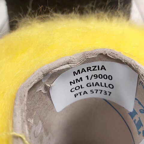 Кидмохер на полиамиде PURA LANA ITALIA / MARZIA 900 желтый