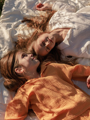 Поло оверсайз с длинным рукавом Mjölk Горчичный желтый, из муслина