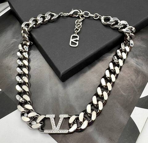 53234 - Колье-цепь крупнаЯ в стиле VALENTINO цвет серебро