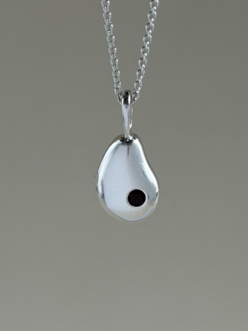 кулон ЧУВСТВУЙ любовь