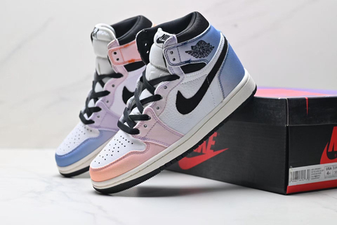 Air Jordan 1 High OG 'Skyline' 