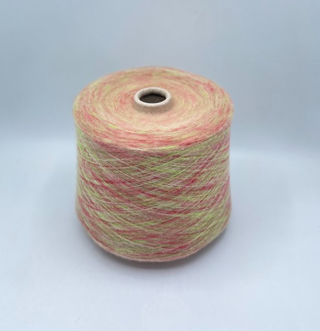 Бобинная пряжа,2200м,Pannetto multicilor, 65% Меринос, 35%Полиамид,Яблочная корзина,37069