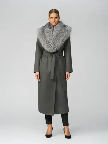 Женское шерстяное пальто с меховым воротником